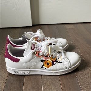 Womens Stan Smith Adidas shoes with floral embroidery design